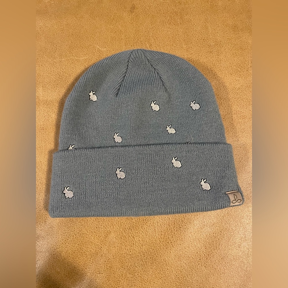 Prana Wild Now Slate Grey Rabbit Embroidered Beanie EUC